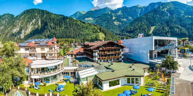 Dovolenka v Zillertale: hotel pri lanovke s polpenziou a wellness, karta výhod