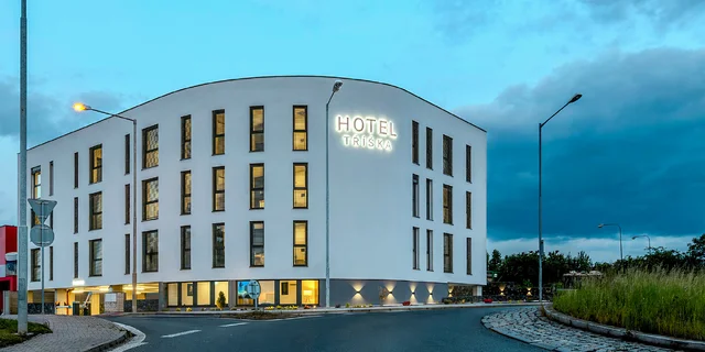 Pobyt v Brandýse nad Labem: moderný hotel aj s bufetovými raňajkami