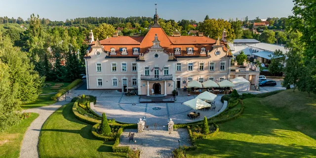Kúzelný pobyt na zámku Berchtold: raňajky, večera, wellness aj prehliadka