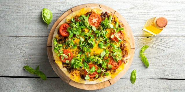 3 pizze za cenu 2: šampiňónová s kuracím mäsom, gazdovská a iné