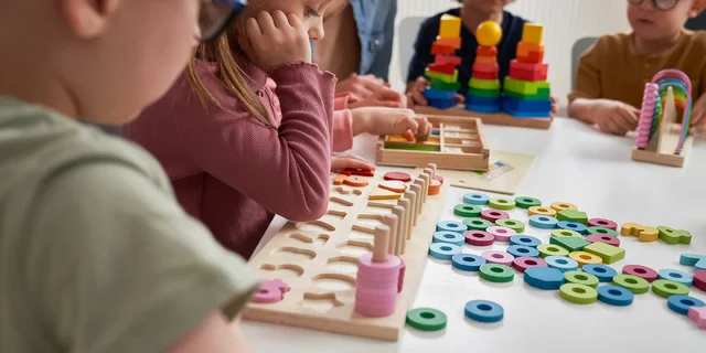 Montessori kurzy pre deti: Kreatívne dielničky, keramika, majstrovanie a iné