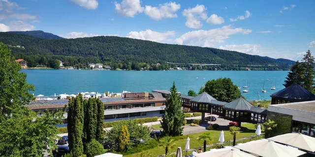 Pobyt na brehu jazera v Korutánsku: bufetové raňajky a neobmedzený wellness