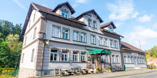 Aktívny relax v Krušných horách: strava aj privátna sauna a zapožičanie ferratových setov