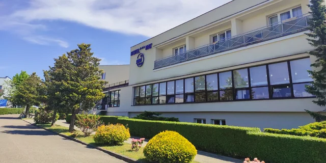 3* hotel len 500 m od Baltského mora: raňajky alebo polpenzia a športové vyžitie, až 2 děti zdarma