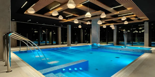Moderný rezort v Sklárskej Porube: raňajky alebo polpenzia, wellness, infinity bazén