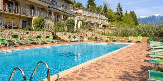 Pobyt v talianskom Tignale: elegantná vila nad Lago di Garda, raňajky a pizza na večeru
