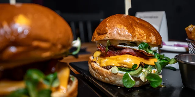 Steakhouse Black Angus: otvorené vouchery na celú ponuku