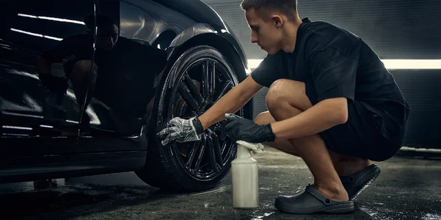Čistenie vozidla v Prešove: interiér, exteriér alebo motorový priestor