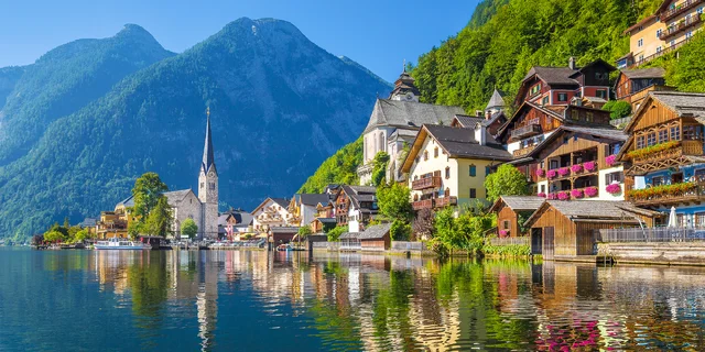 Malebný Hallstatt láká na výlet i akční dovolenou