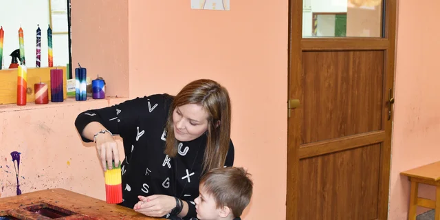 Mama blogerka testuje svíčkárnu Rodas: líbí se tu dětem?