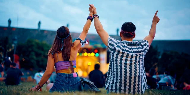 Vymazlené stanování, zaručené vyprošťováky i tipy na osvěžení: Seznam 20 věcí, co s sebou na festival