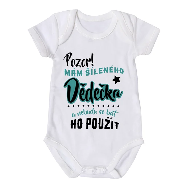 "Pozor! Mám šíleného dědečka."