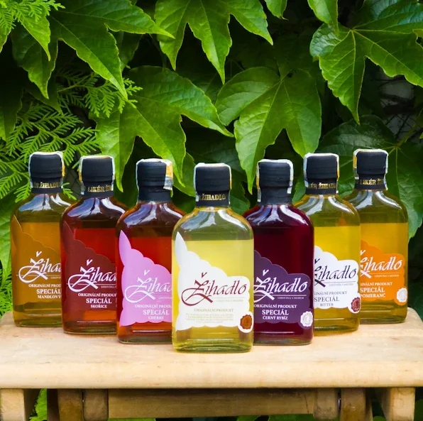 7 x 0,2 l Degustačné balenie medových likérov "Žihadlo"