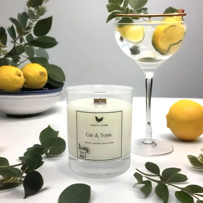 180 g Handmade sójová sviečka s dreveným knôtom "Gin & tonic"