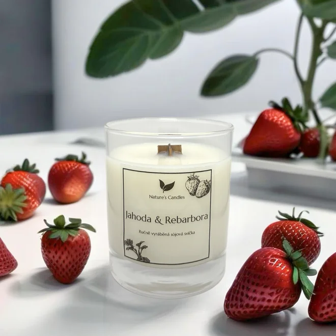 180 g Handmade sójová sviečka s dreveným knôtom "Jahoda & Rebarbora"