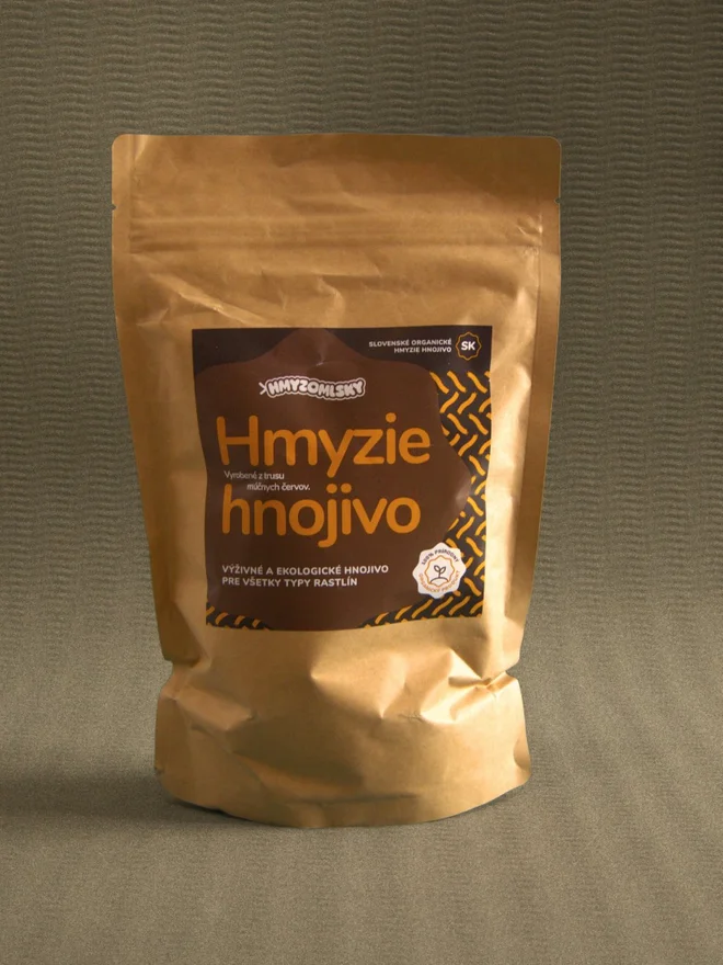 1 l Prírodné hnojivo z hmyzieho trusu