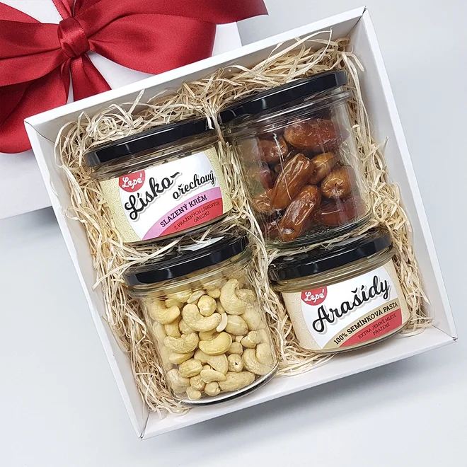 Dárkové balení: arašídový a lískoořechový slazený krém, datle Deglet Nour, kešu