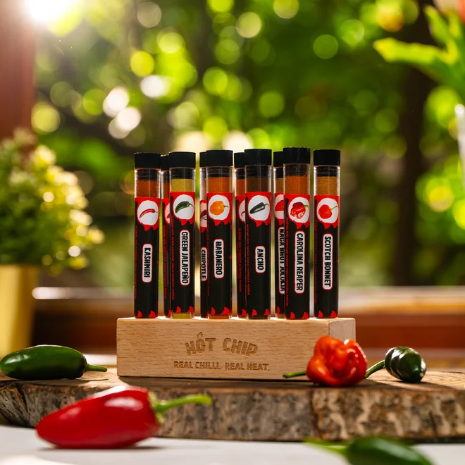 11-dielny Darčekový set chilli korenia + stojančeka