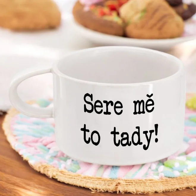 Sere mě to tady