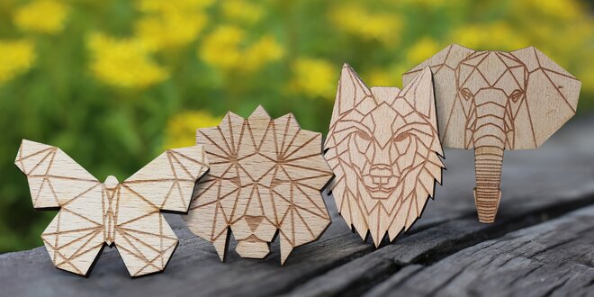 Dřevěné zvířecí brože vyrobené v České republice