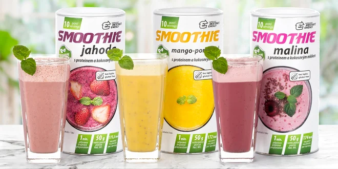 Smoothie s ovocem, proteinem a kokosovým mlékem