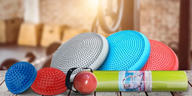 Masážní a balanční disk a další fitness pomůcky