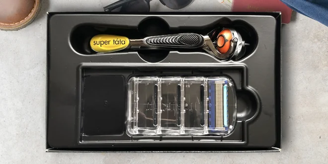 Holicí strojek Gillette s potiskem "Super táta"