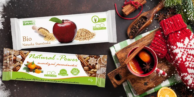 Křupavá vánoční raw granola a výživné tyčinky