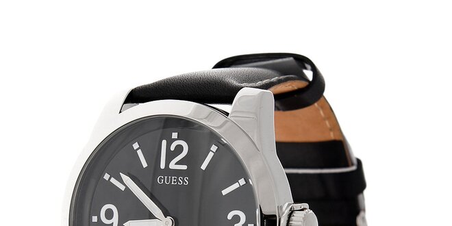 Pánské černé hodinky Guess s koženým prošívaným páskem