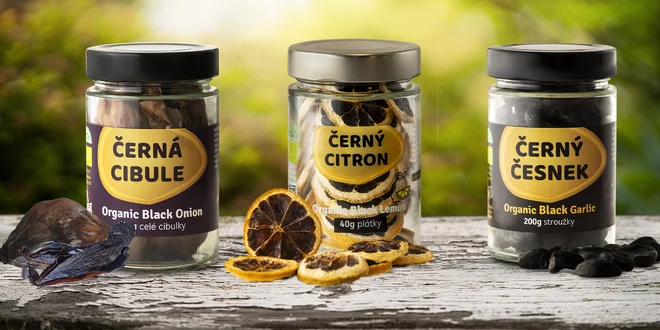 Vyzkoušejte bio černý česnek, cibuli nebo citron