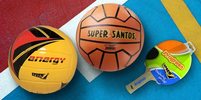 Pálky na ping-pong, badmintonový set i míče
