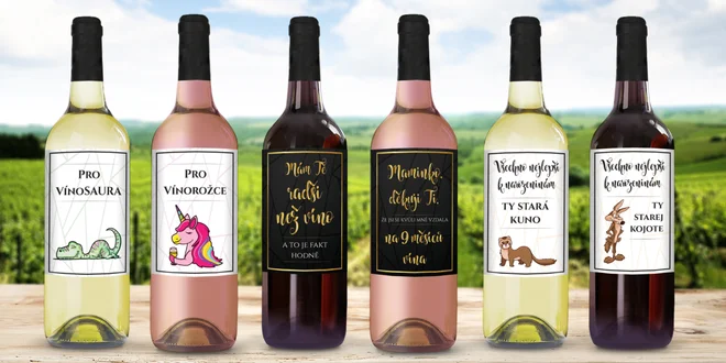 Vína s vtipnou etiketou: bíle, červené i rosé