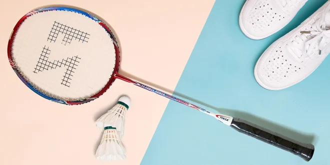 Závodní badmintonová raketa FZ Power 988 S