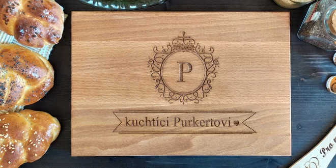 Bukové krájecí prkénko s monogramem