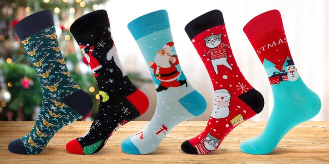Vánoční ponožky se soby, sněhuláky i vločkami