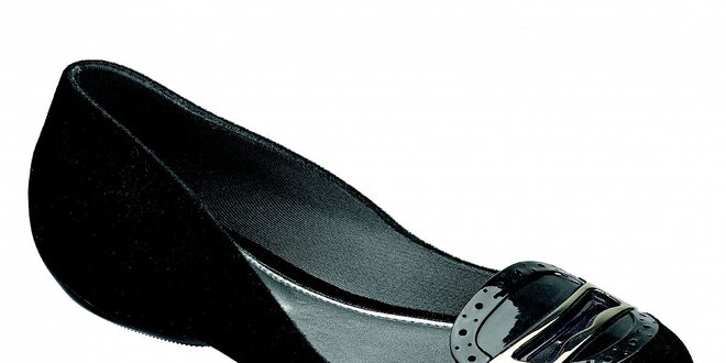 Dámské černé baleríny Melissa s kovovou sponou a semišovou úpravou