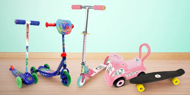 Odrážedla, koloběžky, skateboard Hello Kitty i Trolls