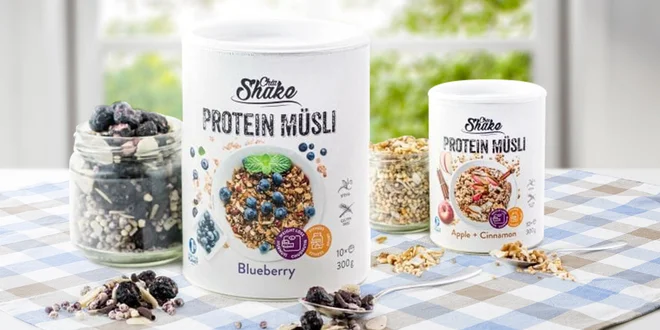 Proteinové müsli s čokoládou, borůvkou i skořicí