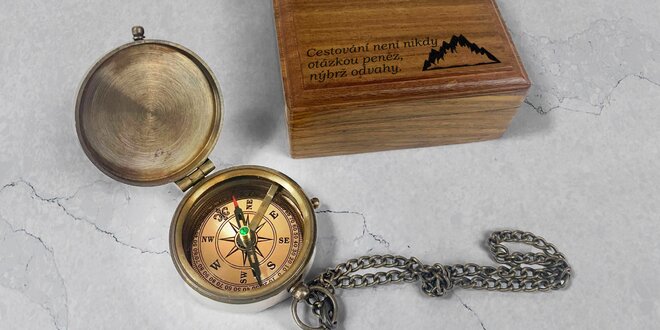 Vintage kompas ve zdobné kazetě s vlastním textem
