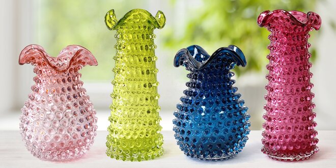 Skleněné vázy z Floriánovy hutě: čarokrásná ruční práce