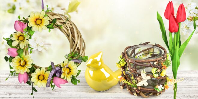 Krásné jarní dekorace: květiny, věnečky i porcelán