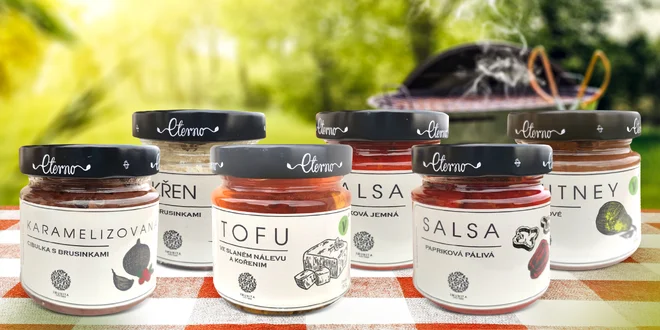 Omáčky k masu: papriková salsa i hruškové chutney