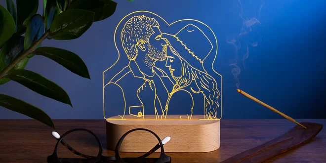 Stolní lampy s vlastním textem či fotografií