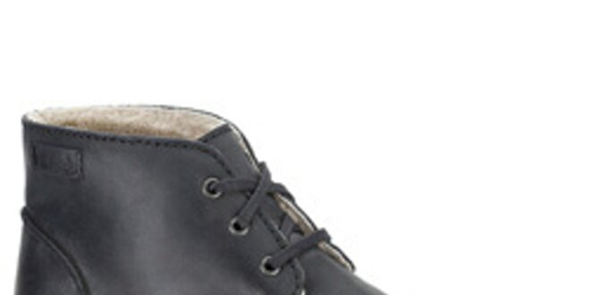 Pásnké černé kotníkové boty Clarks