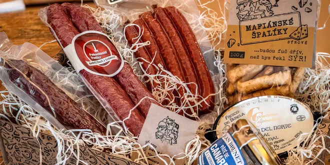 Balíčky masových mlsů: teriny, klobásy i panenka