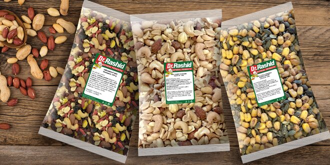 500g směsi ořechů a ovoce: natural i solené