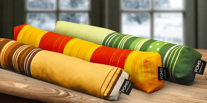 Protiprůvaňák: těsnící polštář pod dveře i k oknu