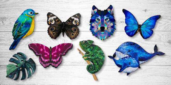 Dřevěné brože: kolibřík, kytara, motýl i chameleon