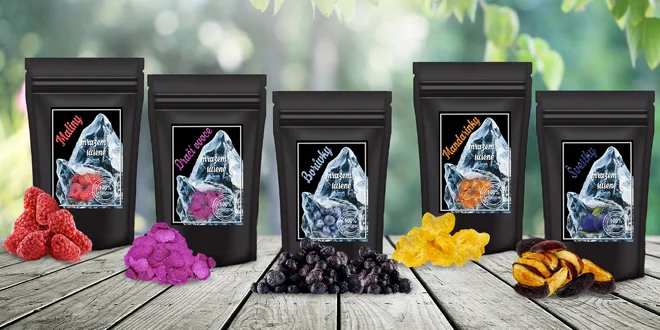 Ovoce sušené mrazem: švestky, mango, višně aj.