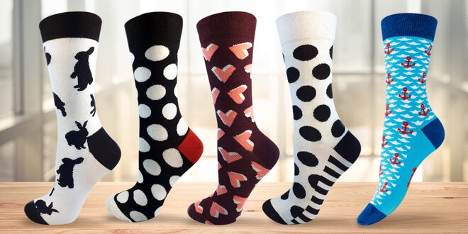 Barevné ponožky české výroby: 23 veselých vzorů